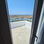Апартаменты Blue And White View *