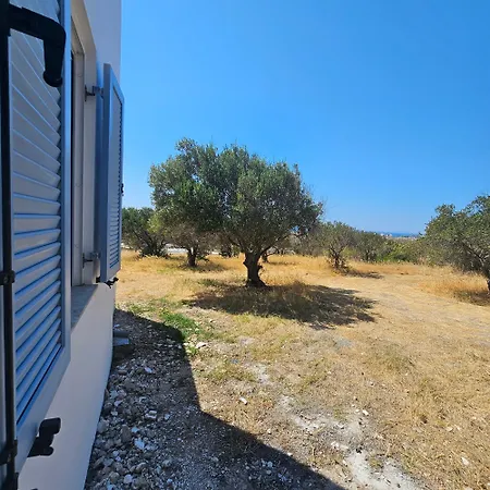 Апартаменты Blue And White View *