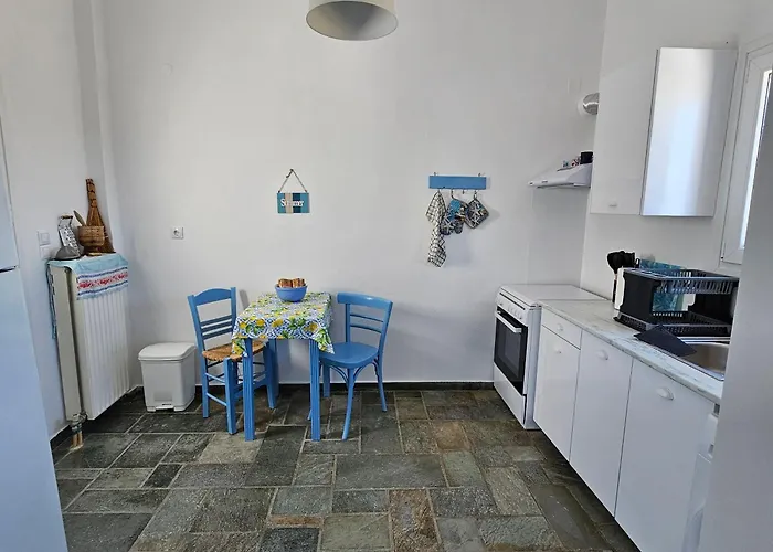 Апартаменты Blue And White View Sarakiniko (Paros)