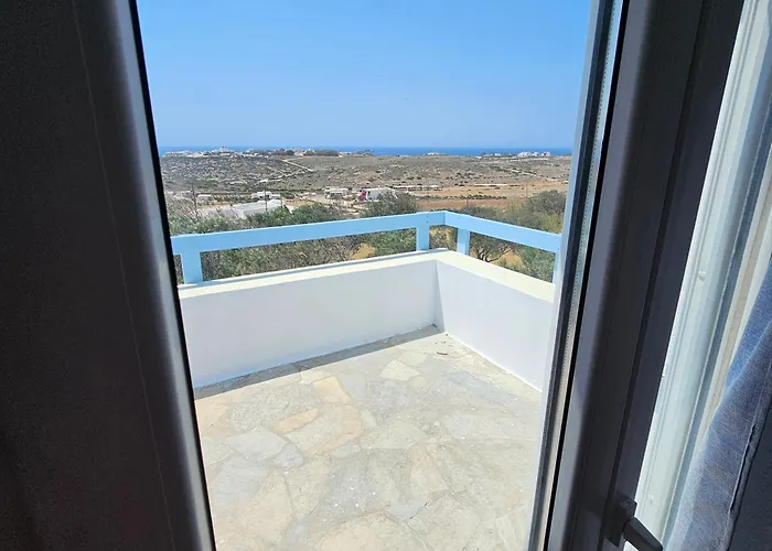 Апартаменты Blue And White View *