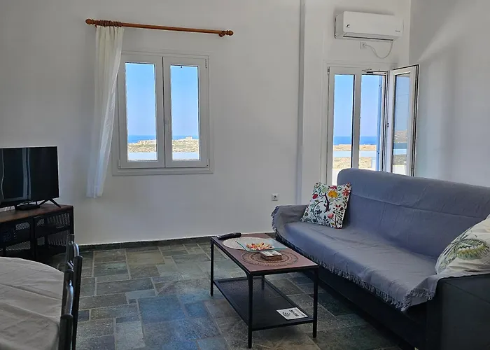 Апартаменты Blue And White View *